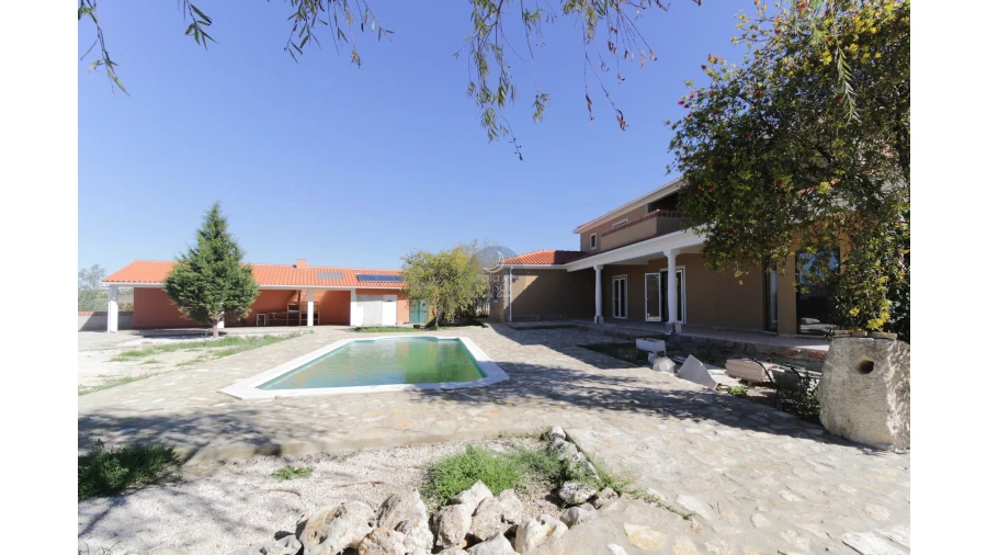 Moradia T9 para Venda em Abitureiras Foto 3