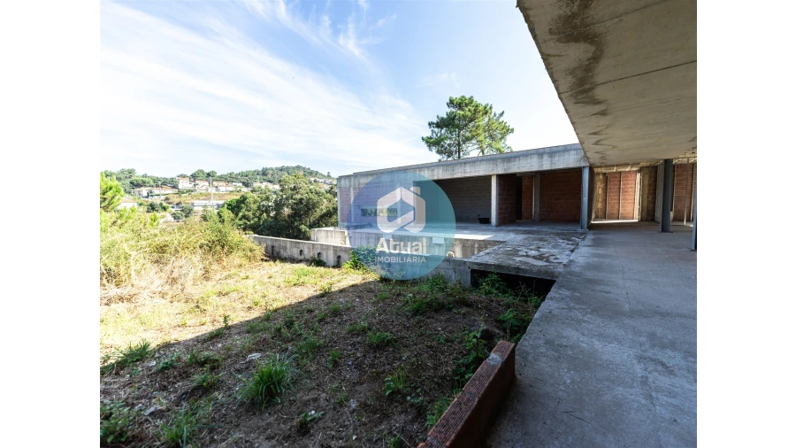 Moradia T3 para Venda em Vilarinho Foto 9