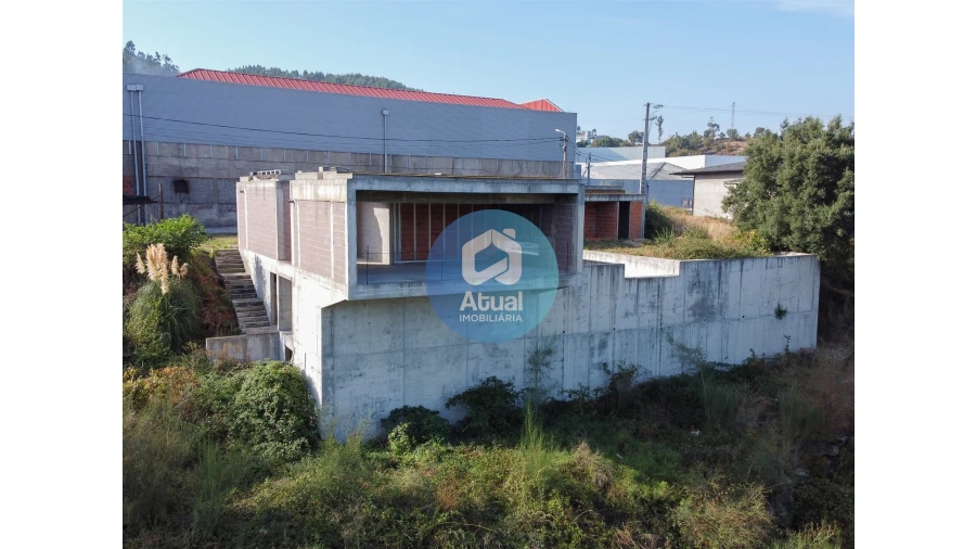 Moradia T3 para Venda em Vilarinho Foto 8