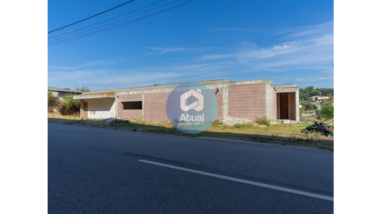 Moradia T3 para Venda em Vilarinho Foto 36