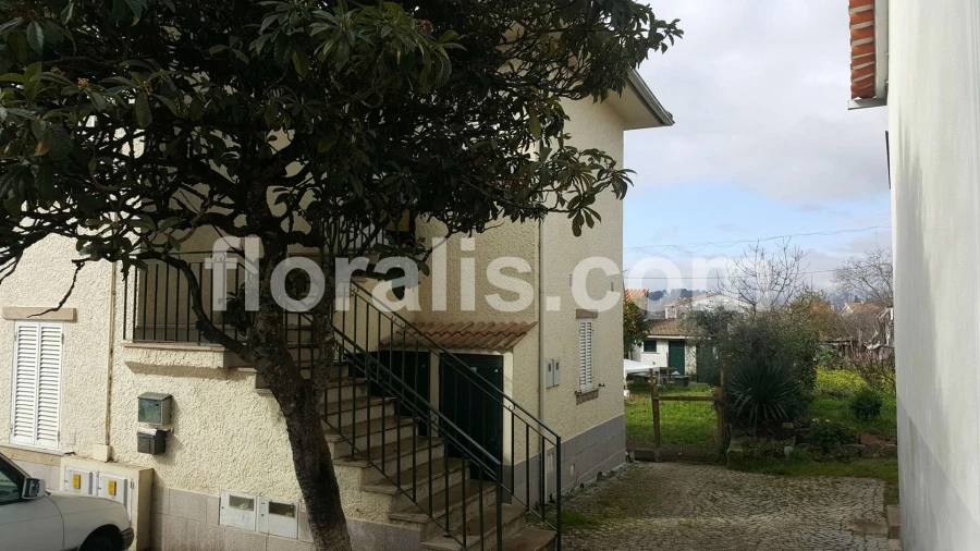 Moradia T0 para Venda em Viseu Foto 1