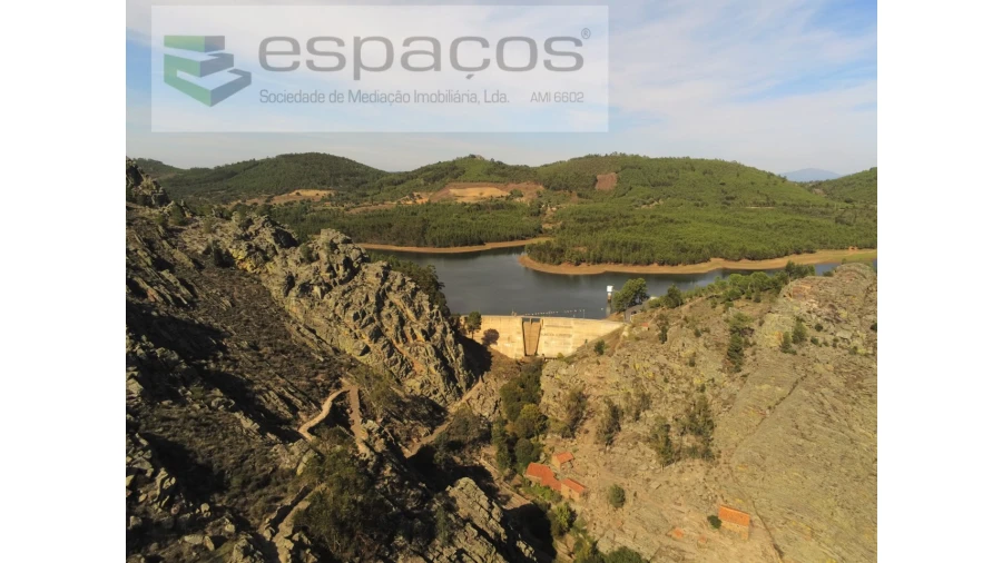 Moradia T2 para Venda em Penha Garcia Foto 4