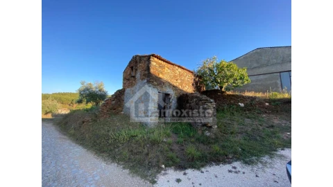 Moradia T2 para Venda em Figueiró dos Vinhos e Bairradas