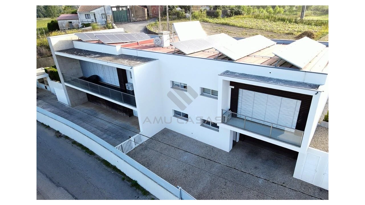 Moradia T3 para Venda em Salreu Foto 3