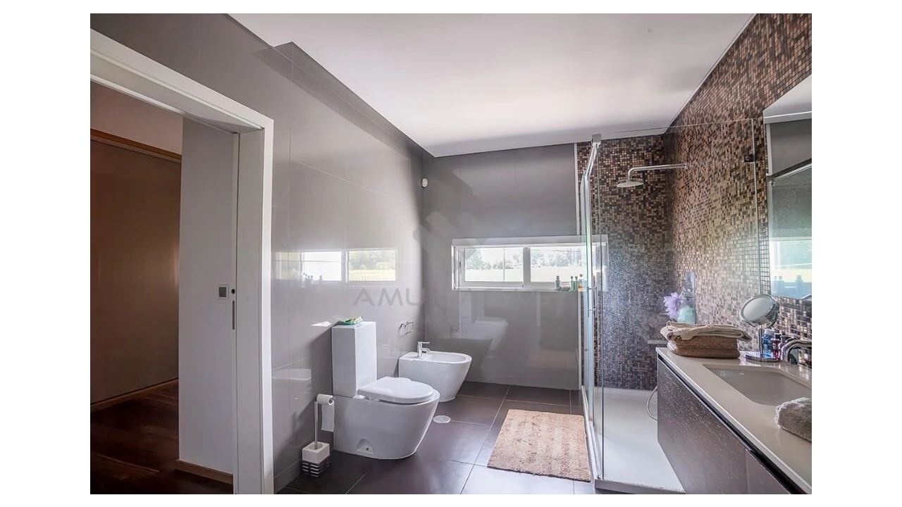 Moradia T3 para Venda em Salreu Foto 31