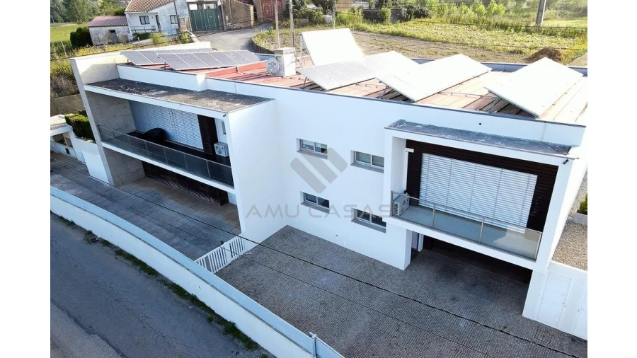 Moradia T3 para Venda em Salreu Foto 3