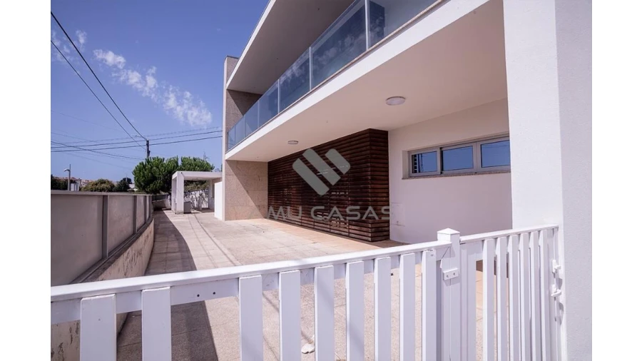 Moradia T3 para Venda em Salreu Foto 8