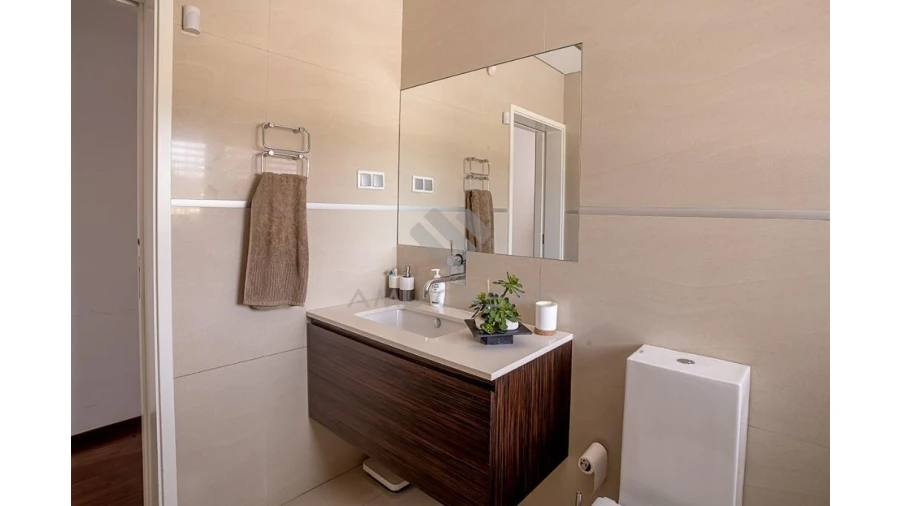 Moradia T3 para Venda em Salreu Foto 24