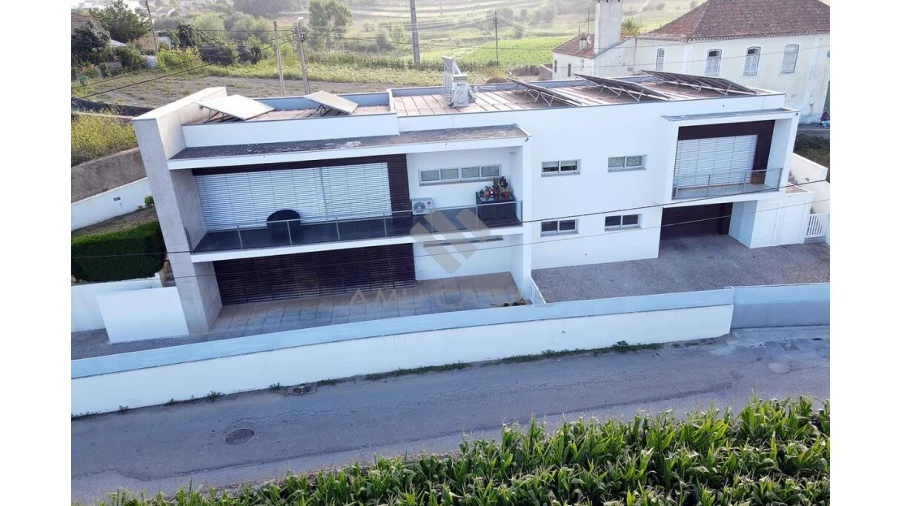 Moradia T3 para Venda em Salreu Foto 4