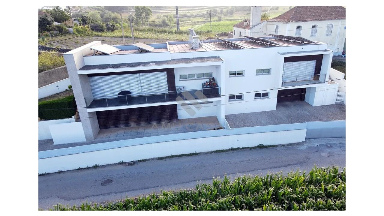 Moradia T3 para Venda em Salreu Foto 4