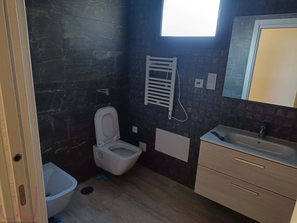 Apartamento T4 para Venda em Portimão Foto 13