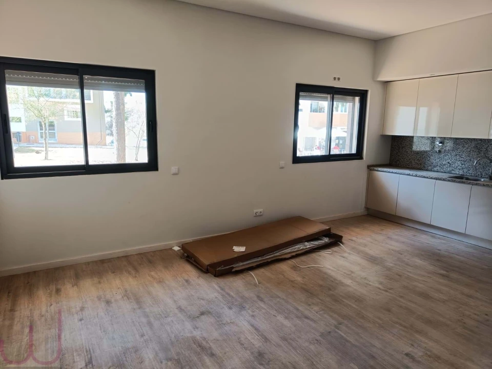 Apartamento T4 para Venda em Portimão Foto 3