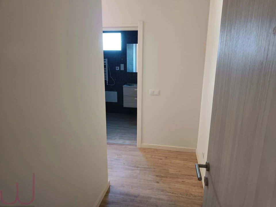 Apartamento T4 para Venda em Portimão Foto 12