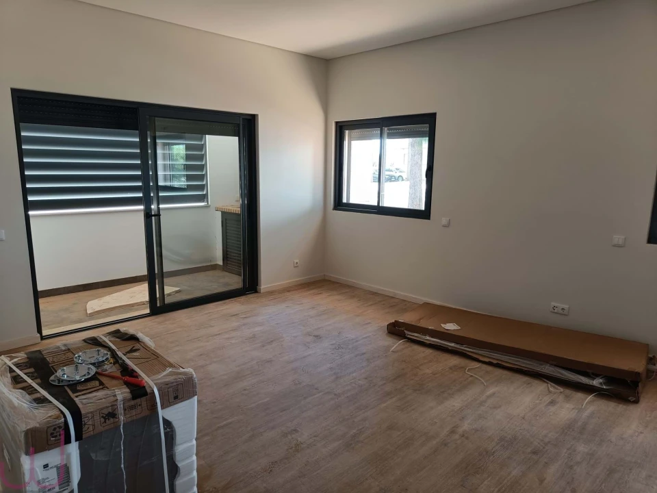 Apartamento T4 para Venda em Portimão Foto 5