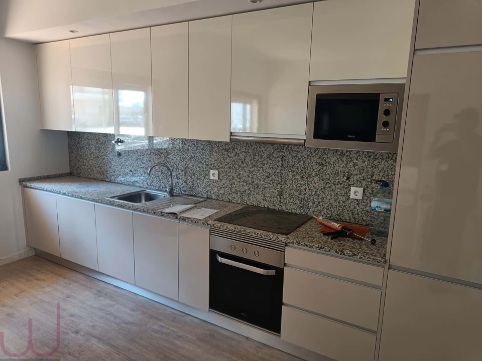 Apartamento T4 para Venda em Portimão Foto 4