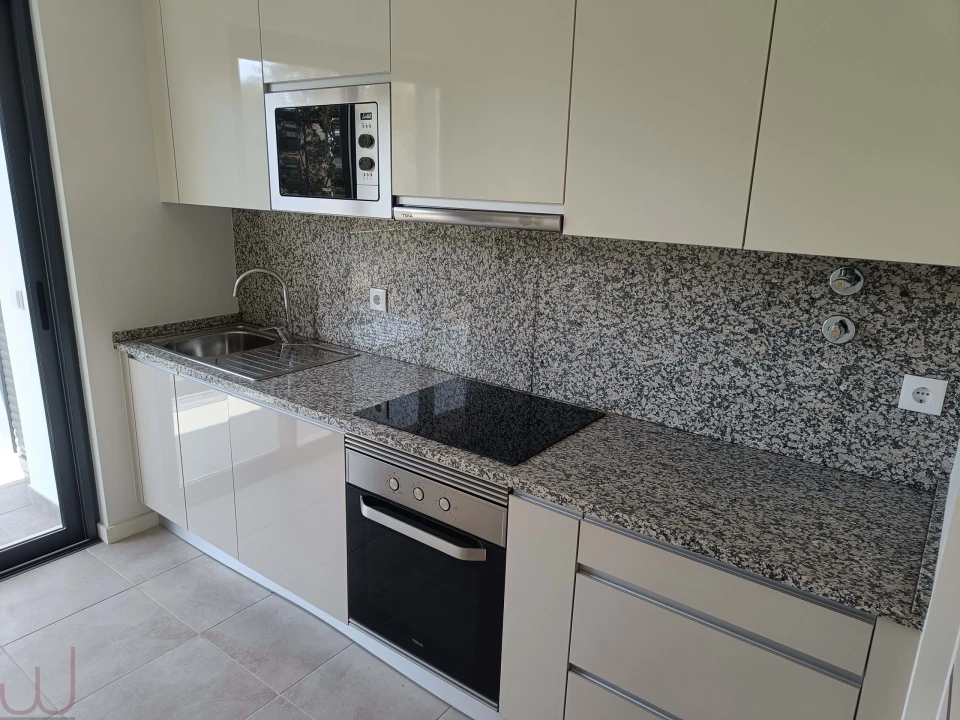 Apartamento T4 para Venda em Portimão Foto 9