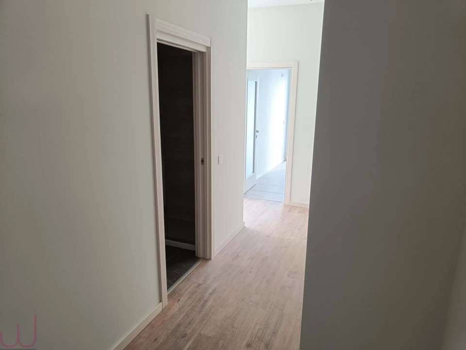 Apartamento T4 para Venda em Portimão Foto 12