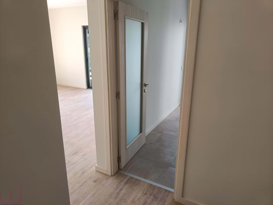 Apartamento T4 para Venda em Portimão Foto 7