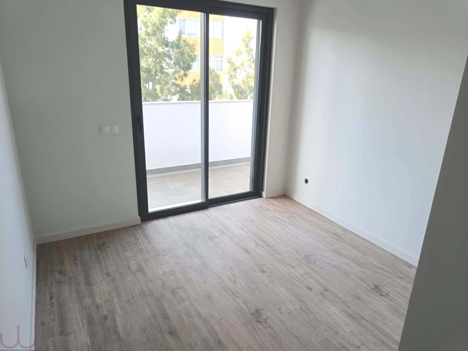 Apartamento T4 para Venda em Portimão Foto 28