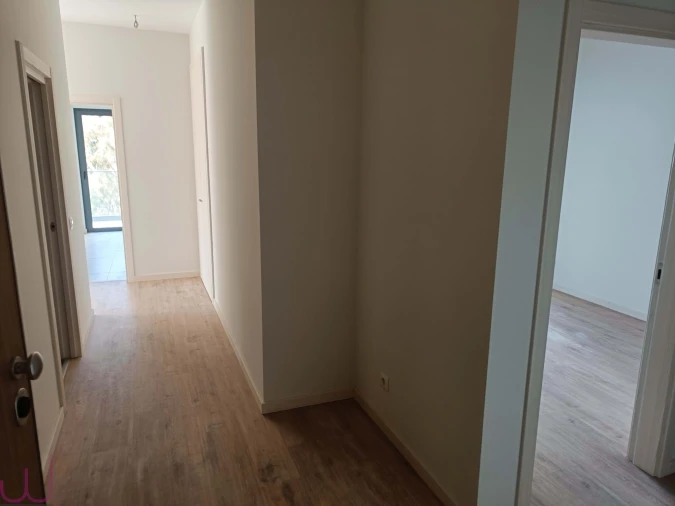 Apartamento T4 para Venda em Portimão Foto 11