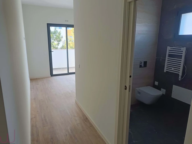 Apartamento T4 para Venda em Portimão Foto 34