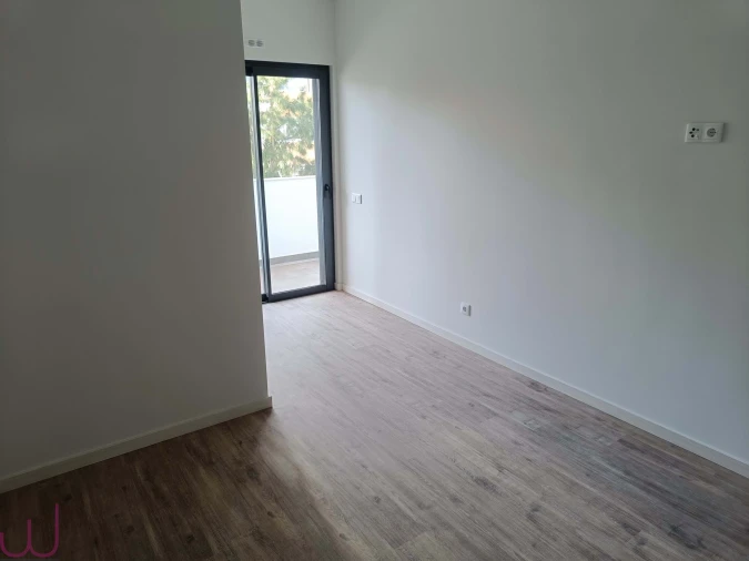 Apartamento T4 para Venda em Portimão Foto 24