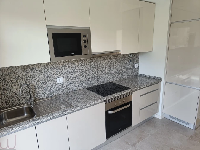 Apartamento T4 para Venda em Portimão Foto 10