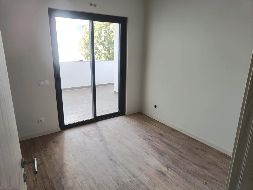Apartamento T4 para Venda em Portimão Foto 16