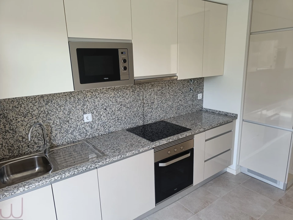 Apartamento T4 para Venda em Portimão Foto 10