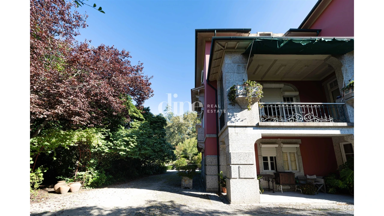 Moradia T9 para Venda em Azurem Foto 22