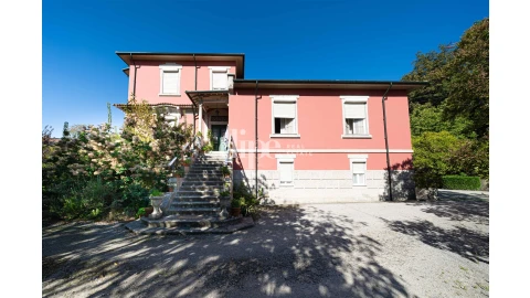 Moradia T9 para Venda em Azurem