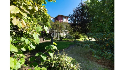 Moradia T9 para Venda em Azurem