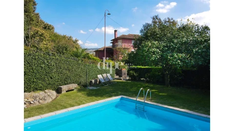 Moradia T9 para Venda em Azurem