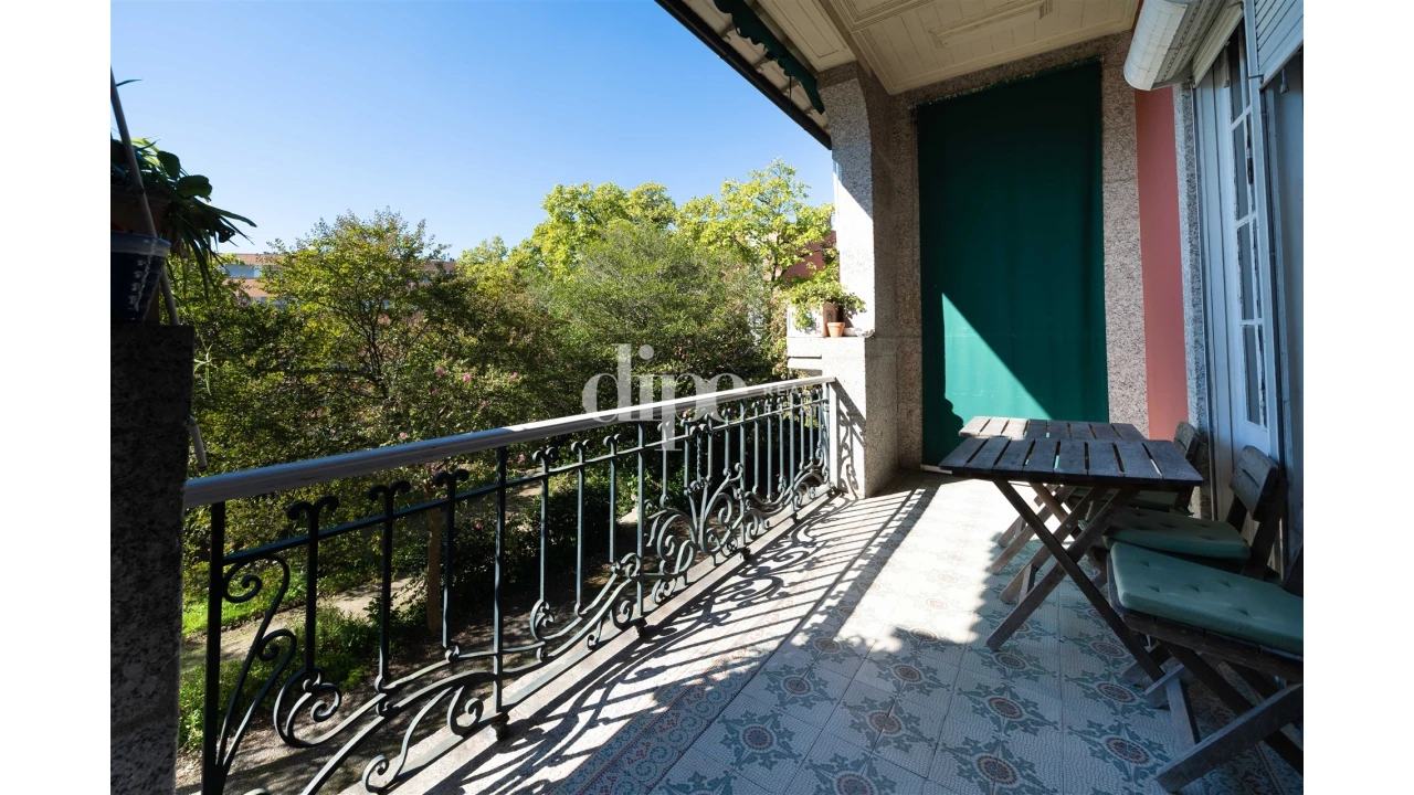 Moradia T9 para Venda em Azurem Foto 11