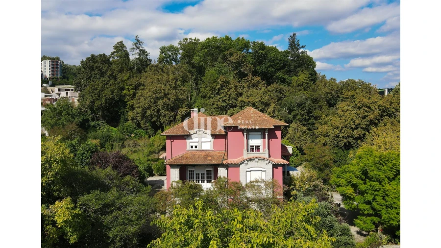 Moradia T9 para Venda em Azurem Foto 17