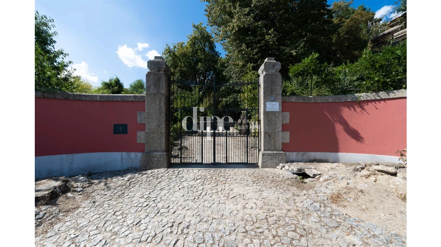 Moradia T9 para Venda em Azurem Foto 27