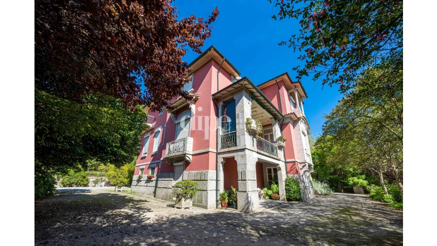 Moradia T9 para Venda em Azurem Foto 3