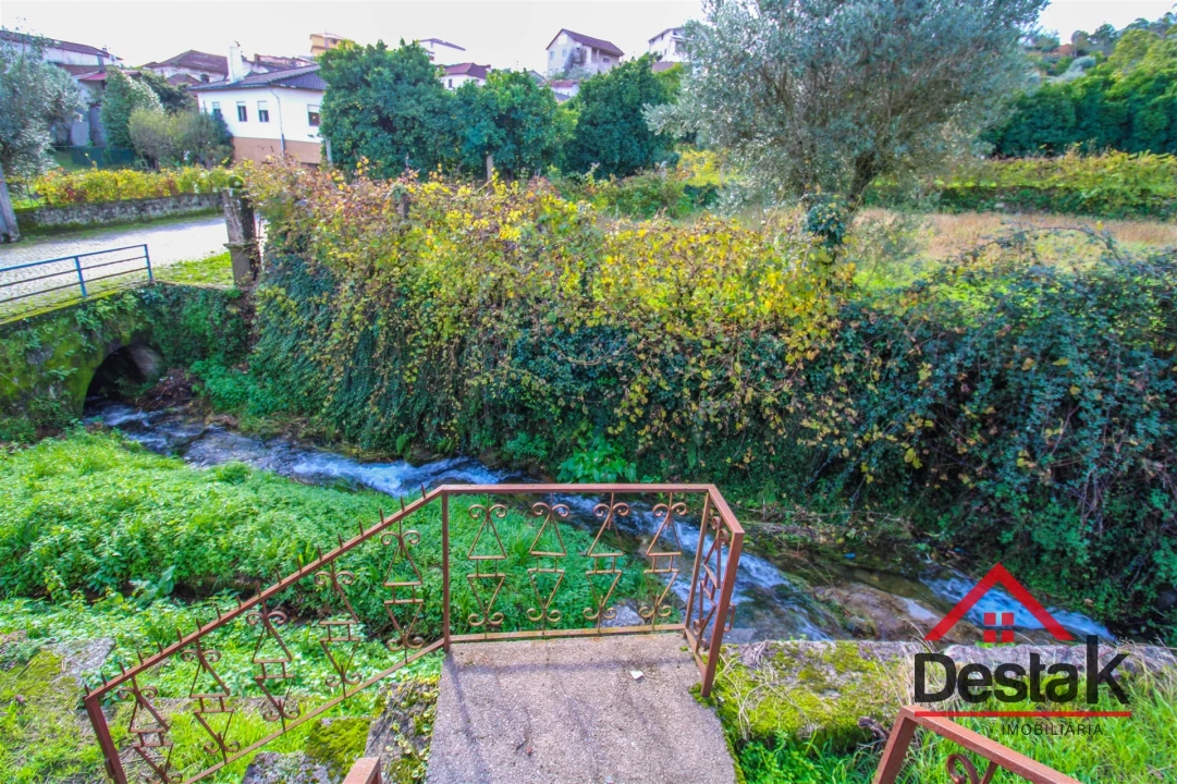 Moradia T4 para Venda em Caparrosa e Silvares Foto 10