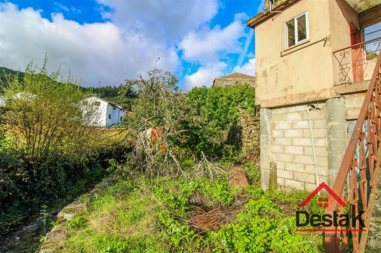 Moradia T4 para Venda em Caparrosa e Silvares Foto 5