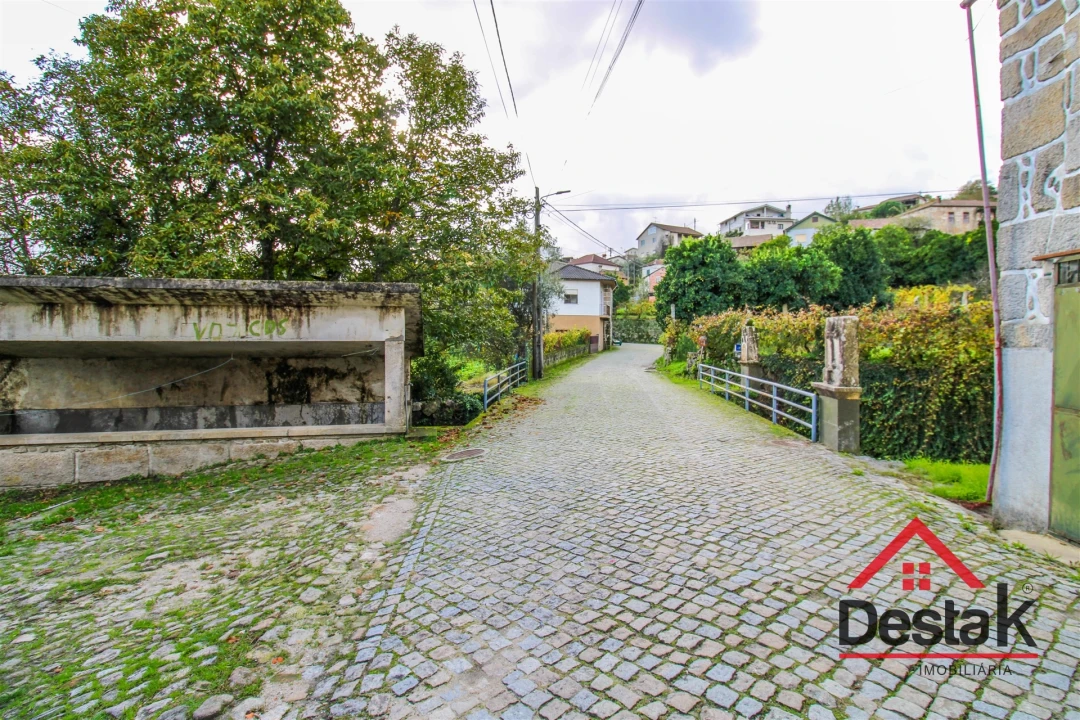 Moradia T4 para Venda em Caparrosa e Silvares Foto 15