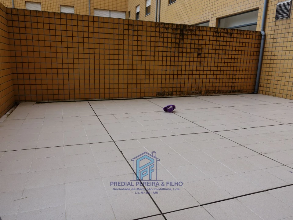 Loja para Venda em Rio Tinto Foto 15