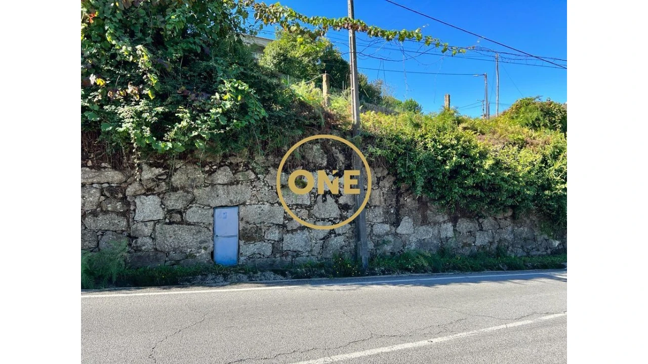 Terreno para Venda em Rebordões Foto 2