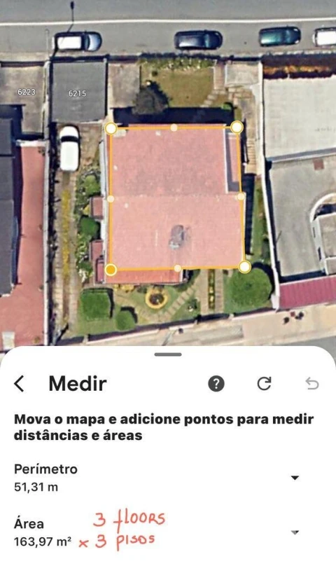 Moradia T6 para Venda em Paranhos