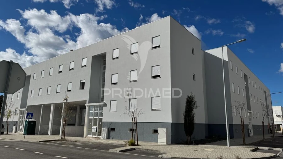 Apartamento T3 para Venda em Ribeira de Nisa e Carreiras Foto 2