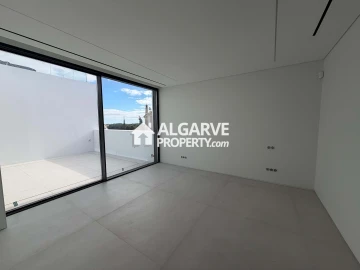 Moradia T4 para Venda em Quarteira