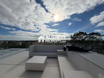 Moradia T4 para Venda em Quarteira