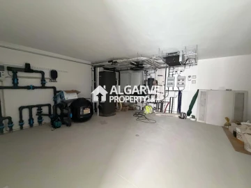 Moradia T4 para Venda em Quarteira