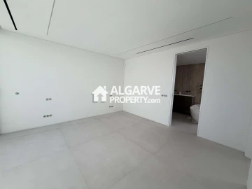 Moradia T4 para Venda em Quarteira