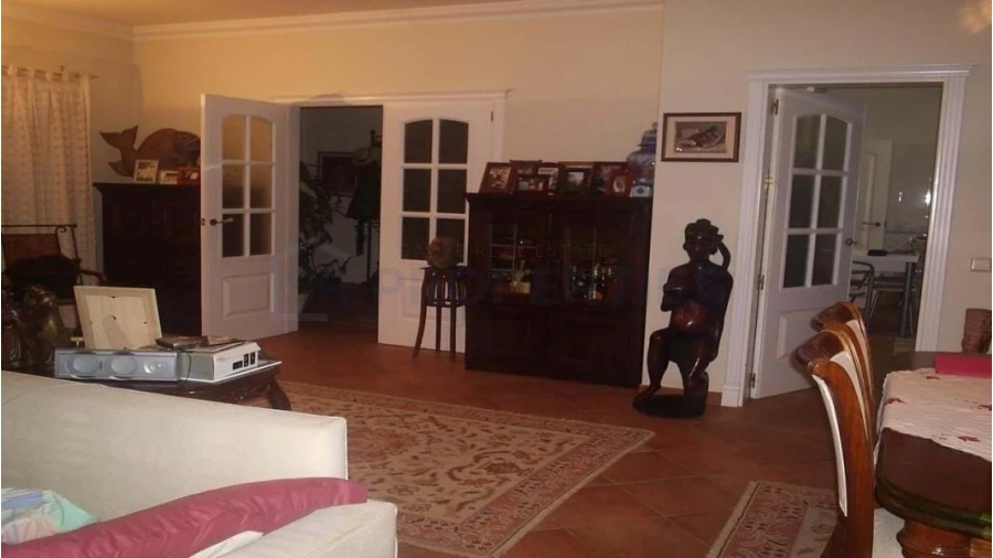 Moradia T4 para Venda em Almancil Foto 9