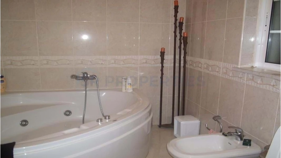 Moradia T4 para Venda em Almancil Foto 26